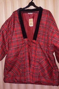 Hanten Rote Kimono Jacke mit Schachbrettmuster.
