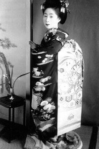 Hikizuri Kimono Geisha sehr altes Bild
